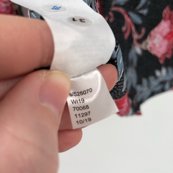 LOFT Garden Print Bell Sleeve Blouse Flowy S NWT Floral Flower Print Keyhole New - Picture 9 of 11